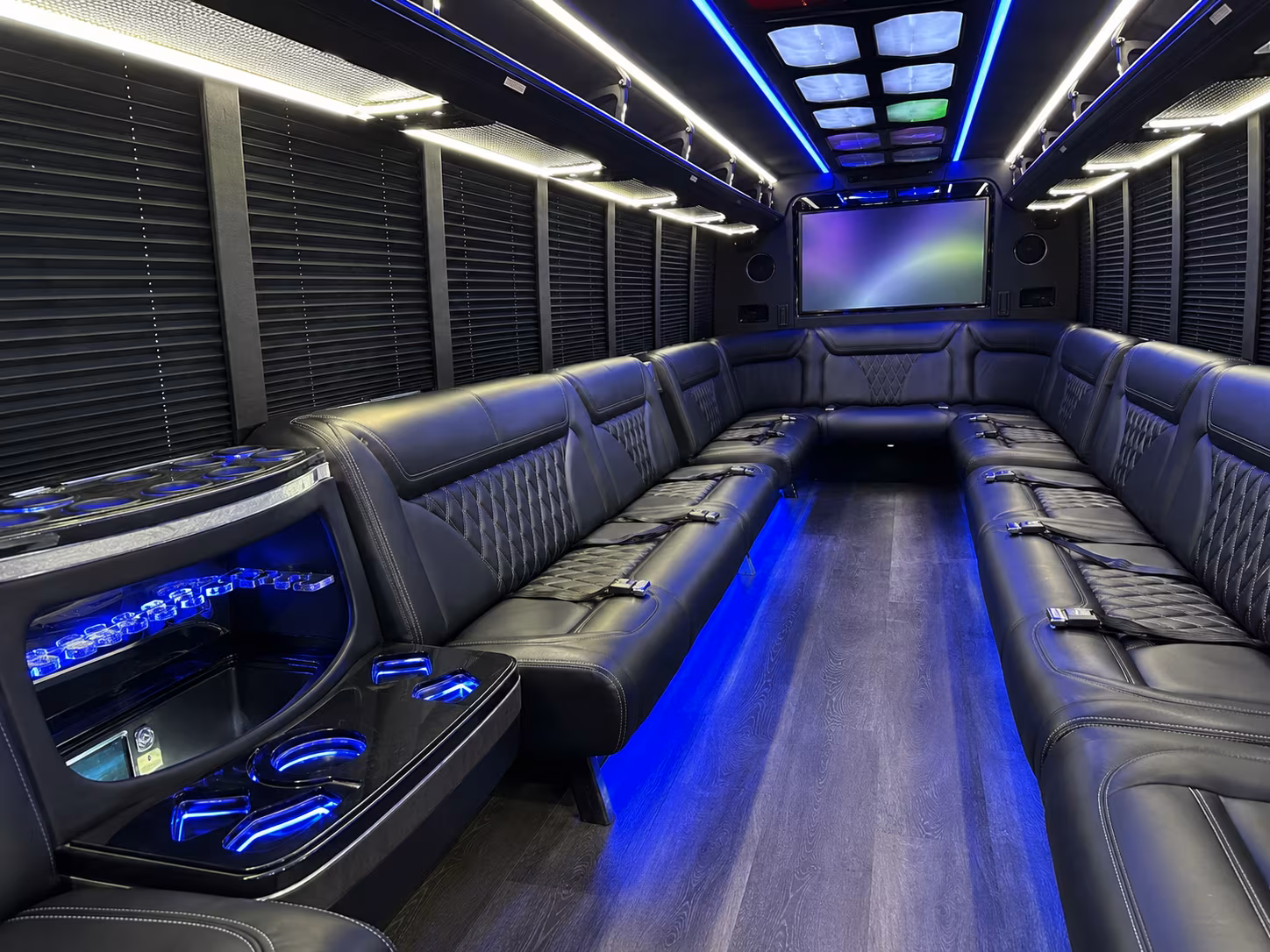 25 passenger minibus