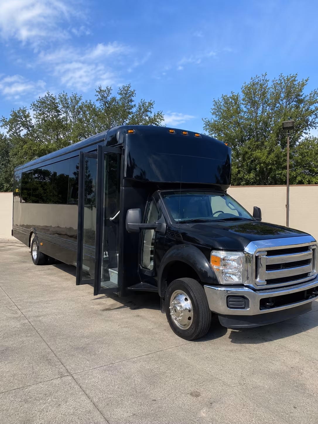 cranston 20 passenger party bus