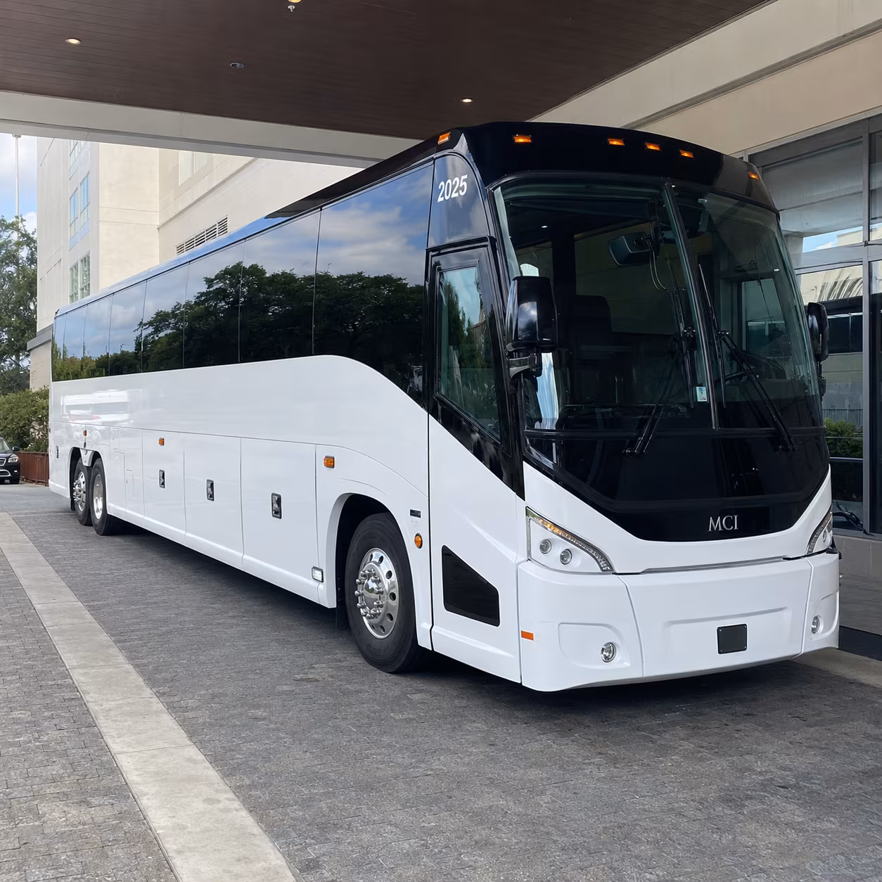 cranston 54 passenger charter bus