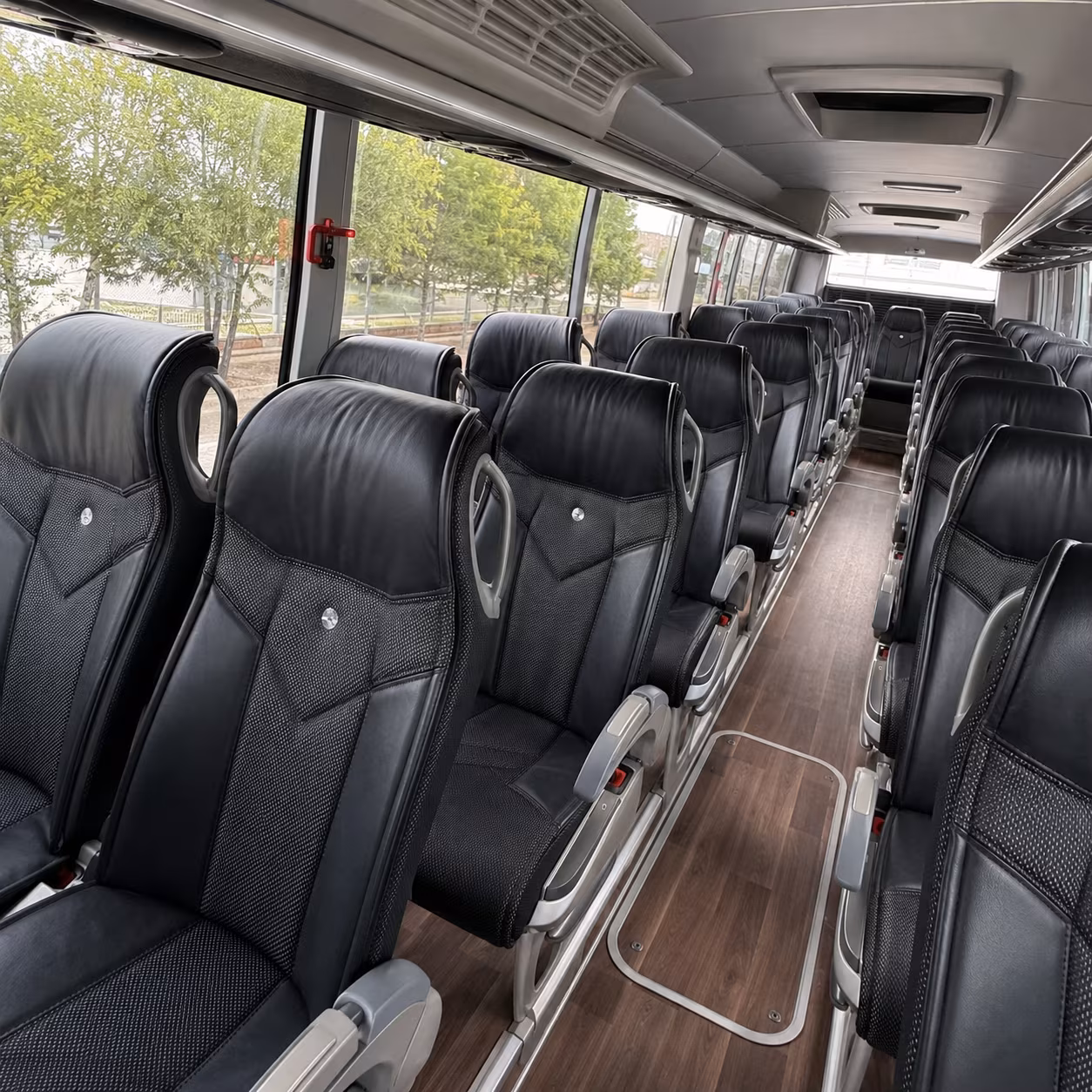 sports team group charter buses to rhode island airports